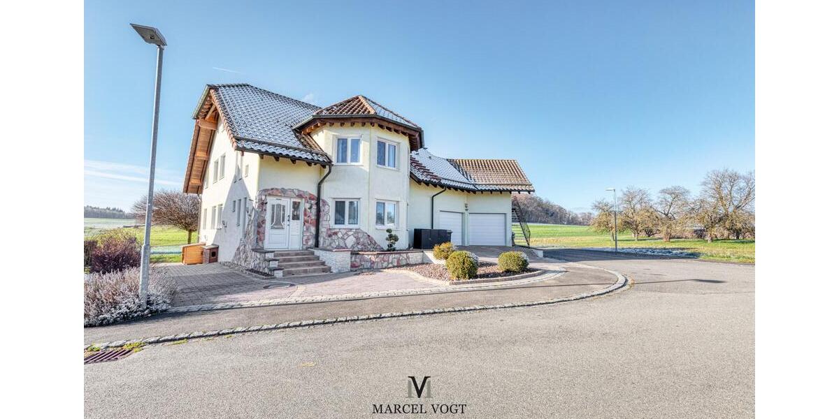 Einfamilienhaus Hülben - 8.5 Zimmer, 337 m&sup2;, 4.620&euro; | Angebot:23816966