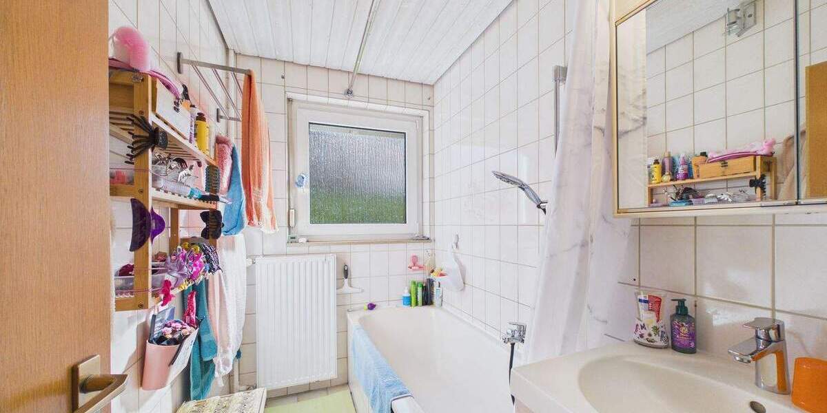 Etagenwohnung Eningen unter Achalm Eningen - 3 Zimmer, 74 m&sup2;, 239.900&euro; | Angebot:25905072