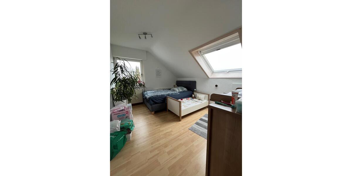 Dachgeschoßwohnung Altdorf - 5 Zimmer, 98 m&sup2;, 950&euro; | Angebot:26006806