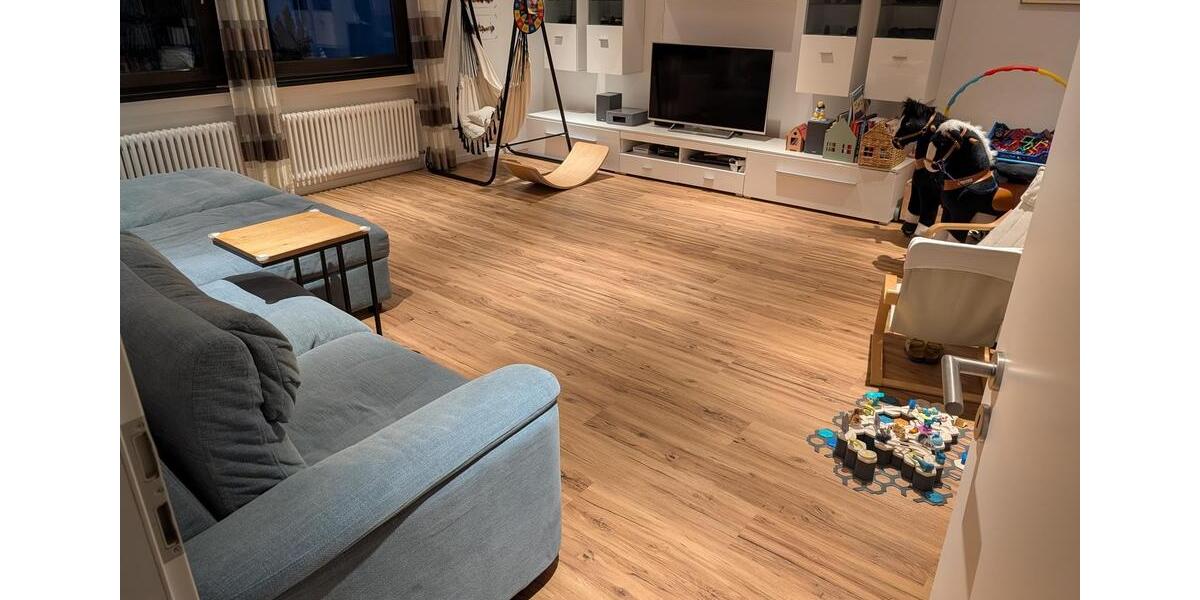 Etagenwohnung Bempflingen - 4 Zimmer, 123 m&sup2;, 1.250&euro; | Angebot:26588067