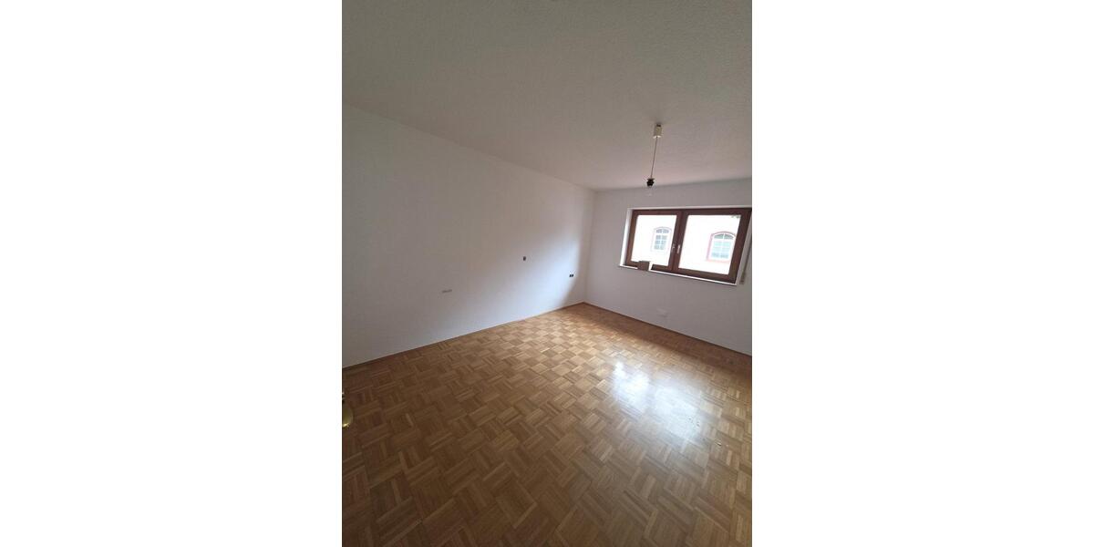 Doppelhaushälfte Gammertingen - 4 Zimmer, 180 m&sup2;, 1.300&euro; | Angebot:26043136