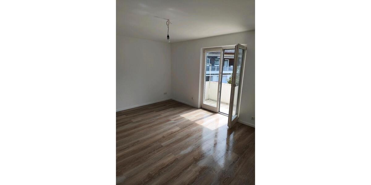 Reihenhaus Esslingen am Neckar Pliensauvorstadt - 4 Zimmer, 106 m&sup2;, 1.450&euro; | Angebot:26611083