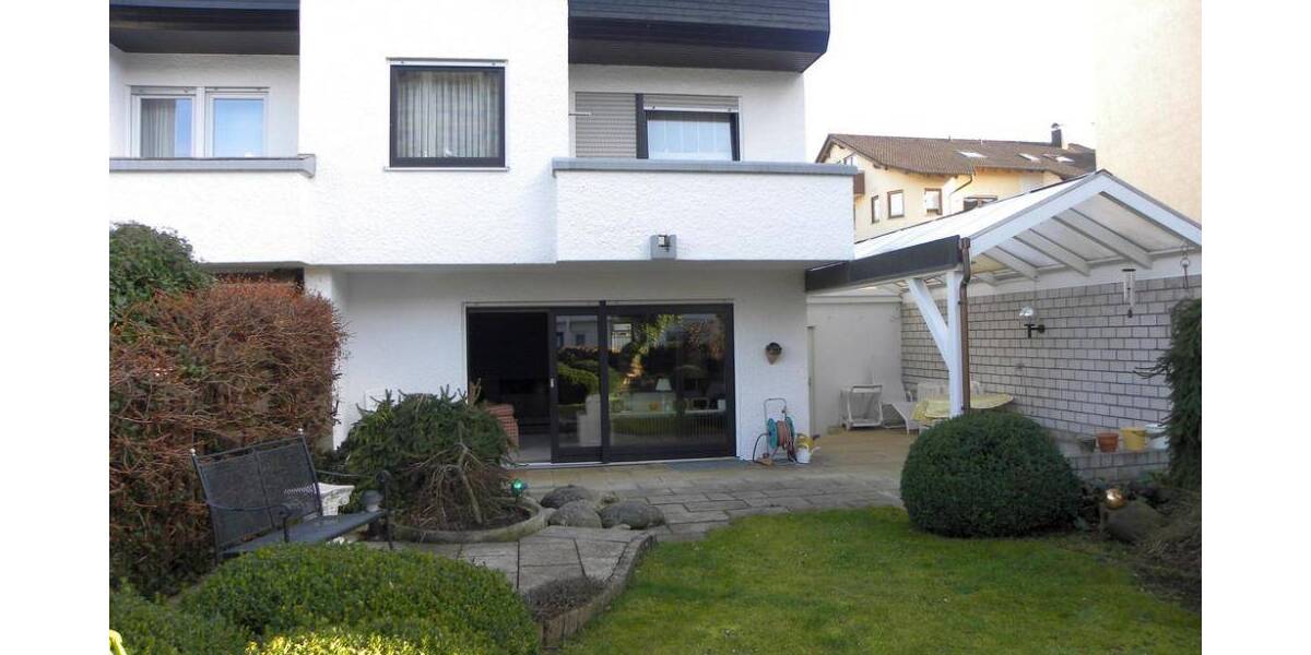 Mehrfamilienhaus, Wohnhaus Böblingen - 4 Zimmer, 143 m&sup2;, 2.750&euro; | Angebot:26378141
