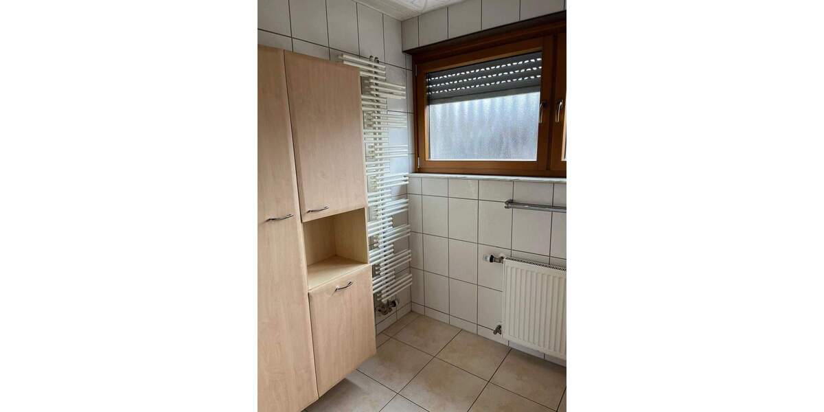 Einfamilienhaus Dettingen an der Erms - 8 Zimmer, 178 m&sup2;, 410.000&euro; | Angebot:25845877
