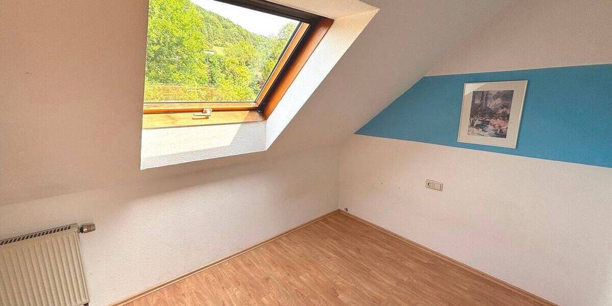 Etagenwohnung Reutlingen Gönningen - 6 Zimmer, 108 m&sup2;, 314.000&euro; | Angebot:25745081