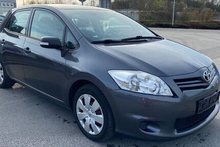 Toyota Auris 179.000 km 3.950 &euro; Wendlingen 73240