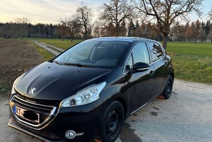 Peugeot 208 121.000 km 6.300 &euro; Walddorfhäslach 72141