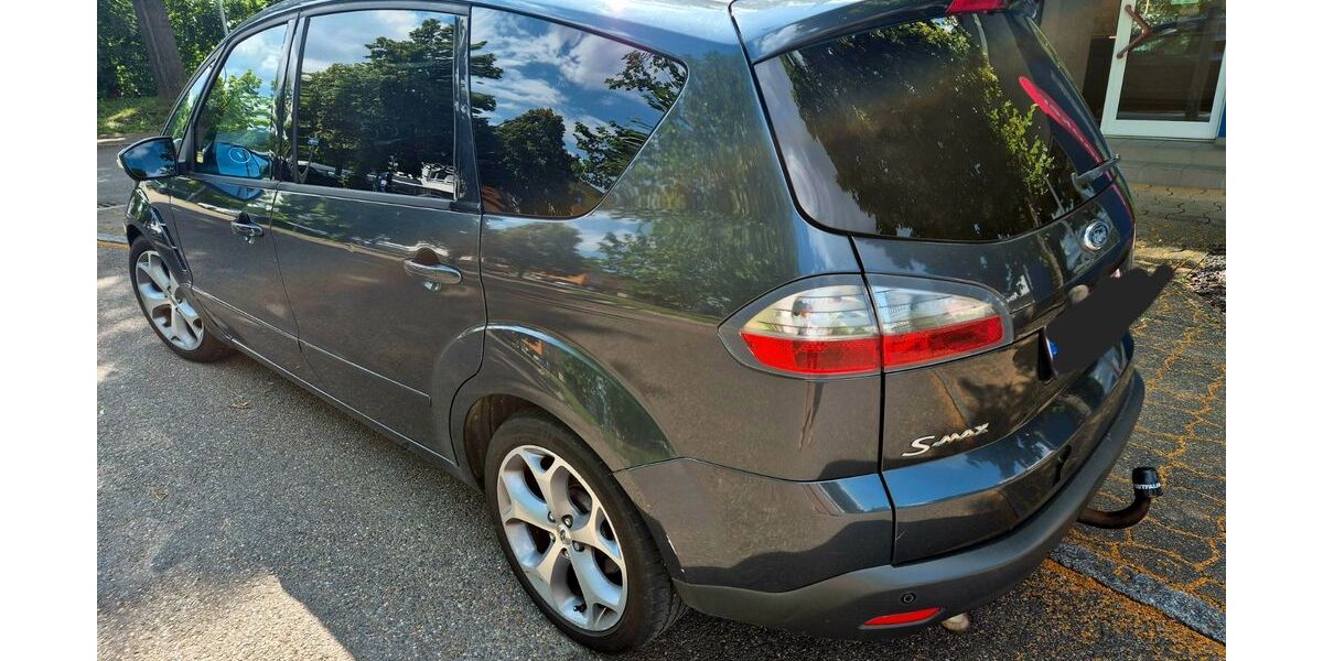 Ford S-Max 324.200 km 1.500 &euro; Filderstadt 70794