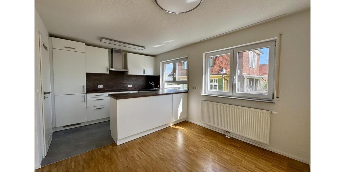 Etagenwohnung Rottenburg am Neckar - 3 Zimmer, 89 m&sup2;, 1.120&euro; | Angebot:26675988