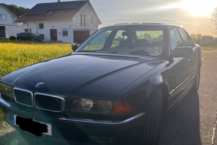 BMW 728 318.800 km 3.500 &euro; Tübingen 72072