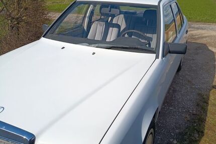 Mercedes-Benz E 250 67.000 km 11.000 &euro; Weil im Schönbuch 71093