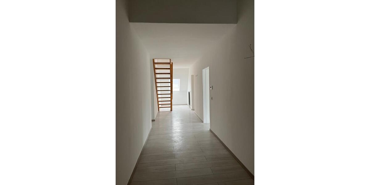 Etagenwohnung Ohmden - 5 Zimmer, 155 m&sup2;, 1.250&euro; | Angebot:27619658