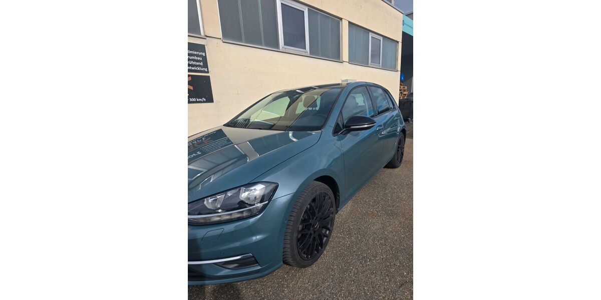 VW Golf 96.000 km 14.999 &euro; Holzmaden 73271