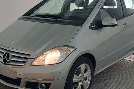 Mercedes-Benz A 180 123.550 km 6.790 &euro; Reutlingen 72766