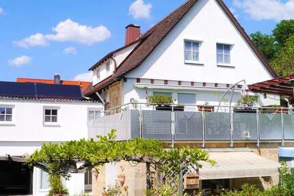 Haus Neuffen - 8 Zimmer, 260 m&sup2;, 529.000&euro; | Angebot:26699702