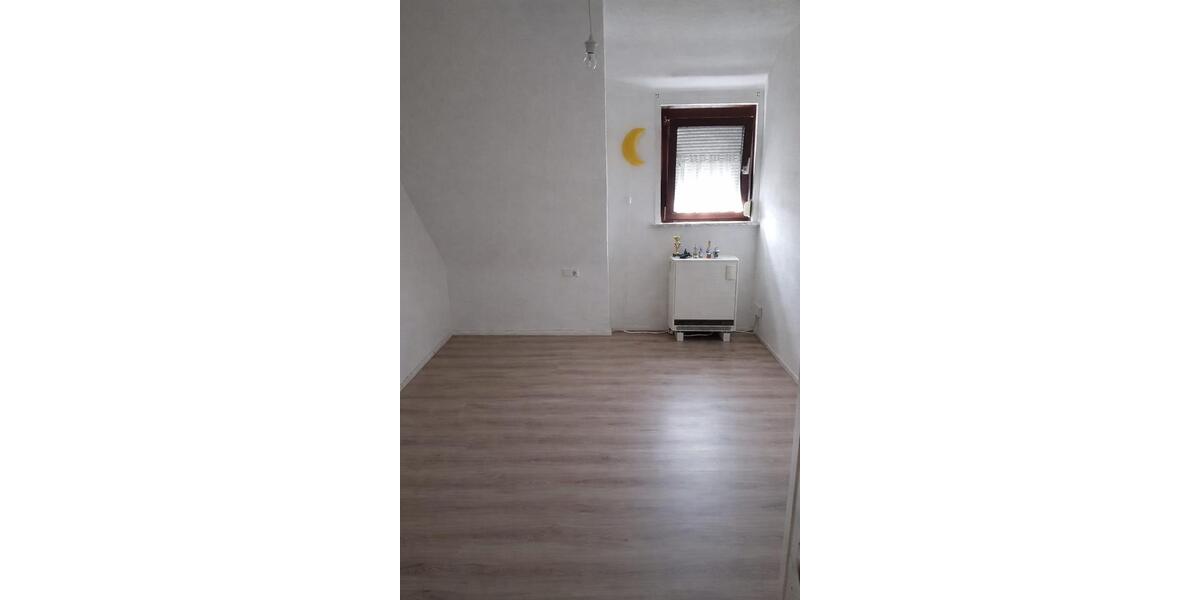 Etagenwohnung Altdorf - 5 Zimmer, 145 m&sup2;, 1.460&euro; | Angebot:25283970