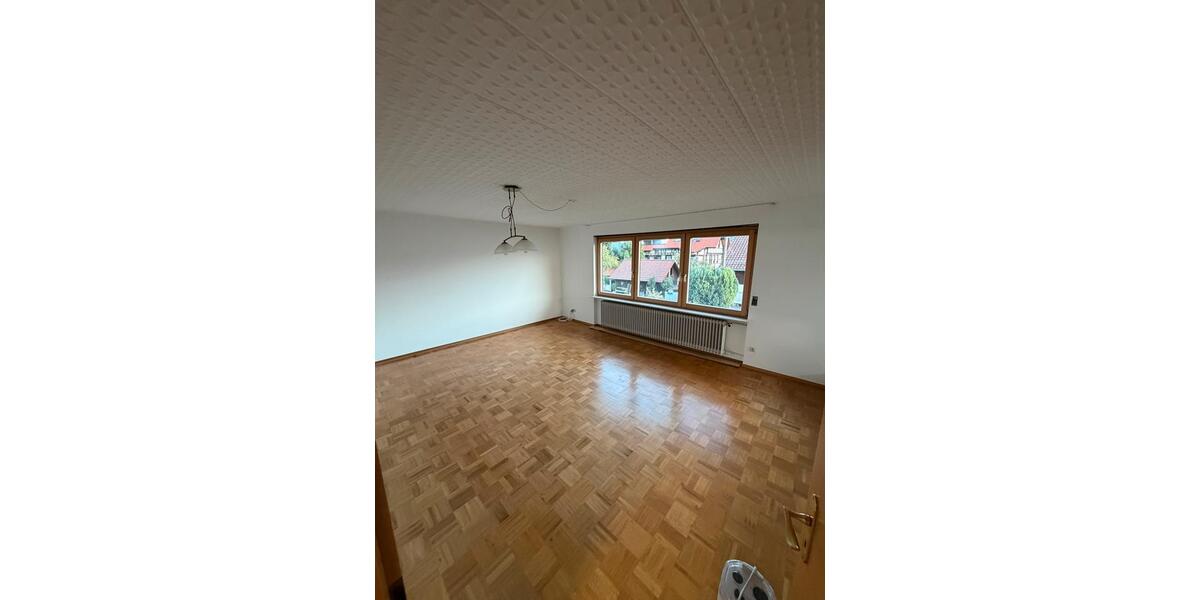 Einfamilienhaus Dettingen an der Erms - 4 Zimmer, 114 m&sup2;, 1.500&euro; | Angebot:27620230