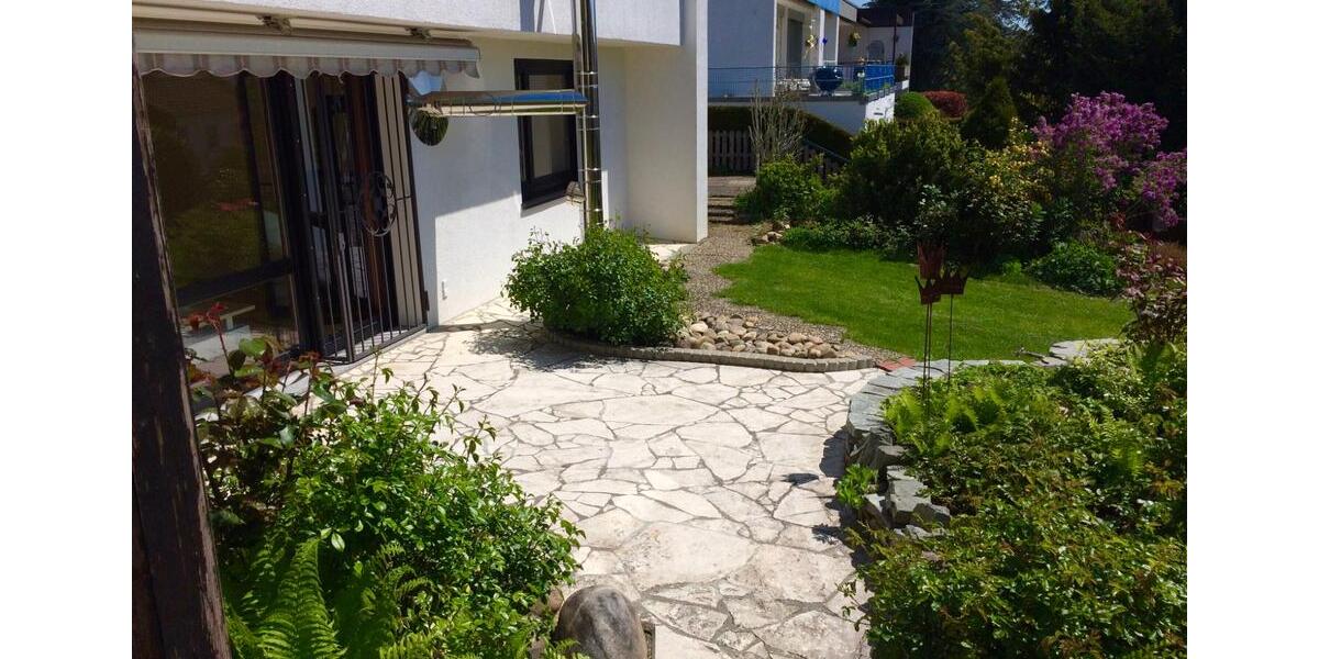 Erdgeschoßwohnung Esslingen am Neckar Brühl - 3 Zimmer, 103 m&sup2;, 1.200&euro; | Angebot:25638393