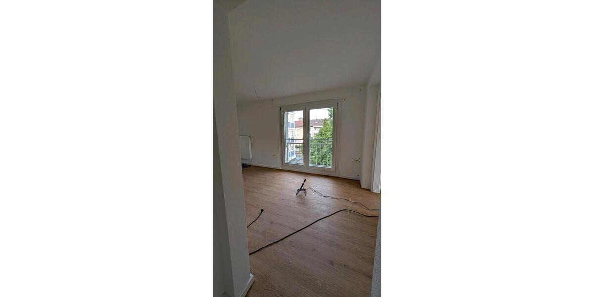 Etagenwohnung Reutlingen - 3.5 Zimmer, 90 m&sup2;, 1.290&euro; | Angebot:26693312
