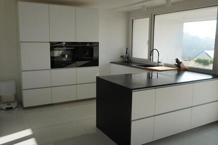 Haus Esslingen am Neckar Brühl - 6 Zimmer, 200 m&sup2;, 2.600&euro; | Angebot:25960840