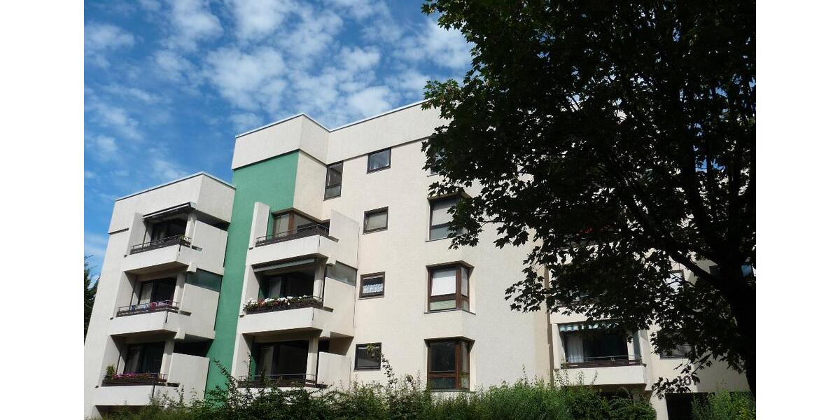 Dachgeschoßwohnung Esslingen am Neckar Pliensauvorstadt - 2 Zimmer, 74 m&sup2;, 831&euro; | Angebot:26372730