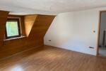 Dachgeschoßwohnung Schlaitdorf - 4 Zimmer, 63 m&sup2;, 750&euro; | Angebot:27547264