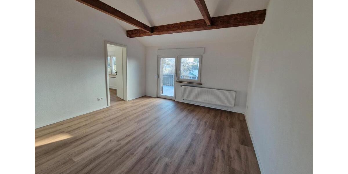 Dachgeschoßwohnung Reutlingen Altenburg - 2 Zimmer, 87 m&sup2;, 1.000&euro; | Angebot:26547341