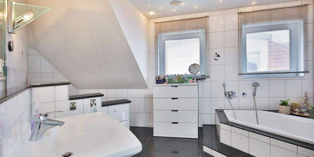 Einfamilienhaus Filderstadt-Harthausen Harthausen - 6 Zimmer, 259 m&sup2;, 1.200.000&euro; | Angebot:25682101