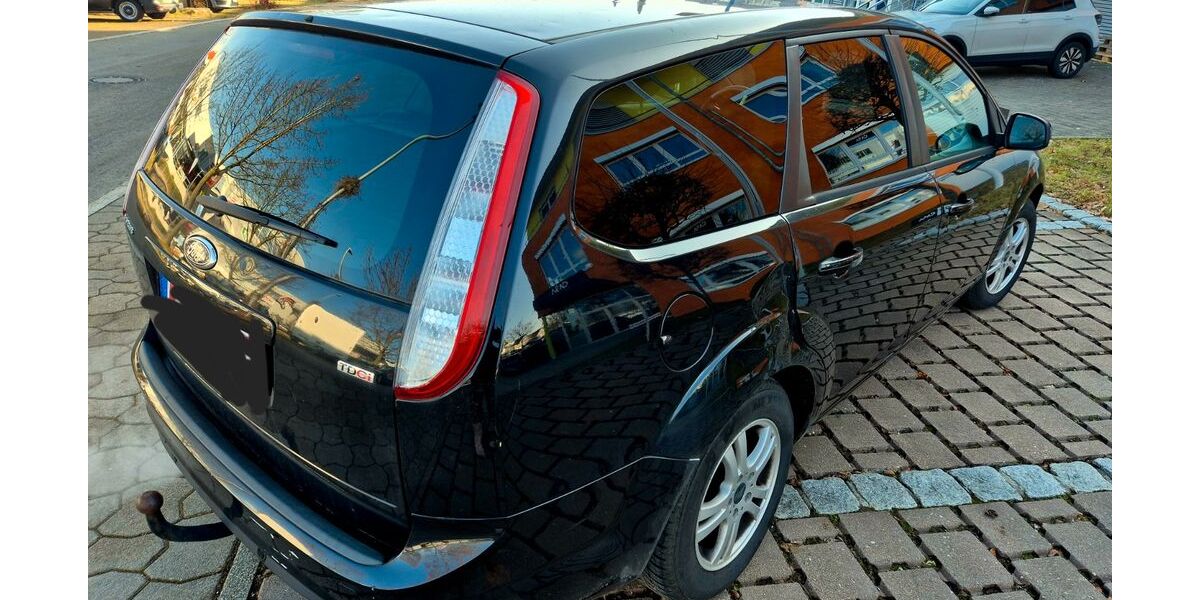 Ford Focus 247.355 km 2.100 &euro; Filderstadt 70794