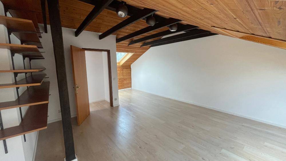 Mehrfamilienhaus, Wohnhaus Böblingen - 4 Zimmer, 143 m&sup2;, 2.750&euro; | Angebot:26378141