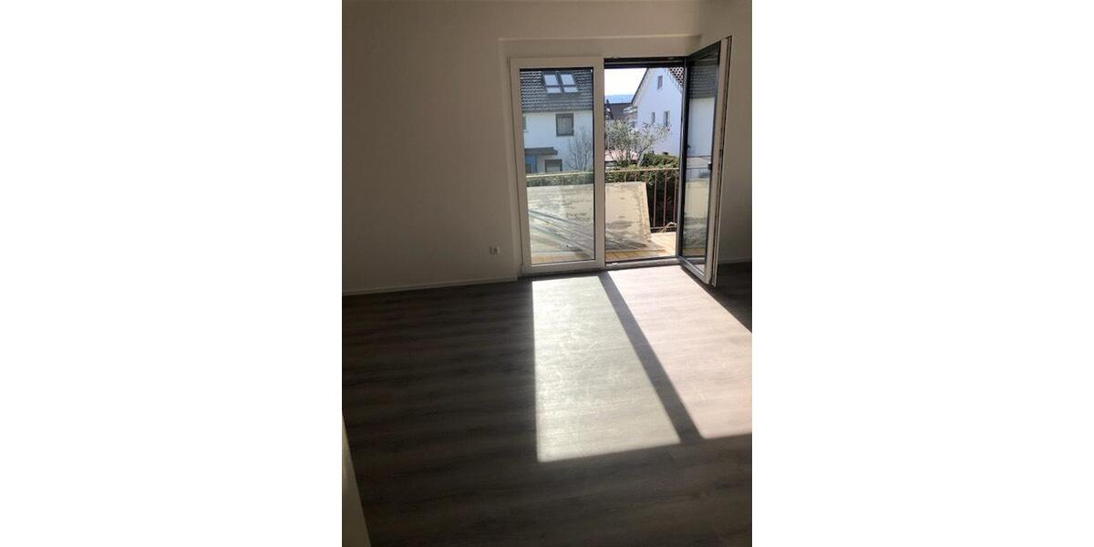 Etagenwohnung Rottenburg am Neckar - 3 Zimmer, 65 m&sup2;, 900&euro; | Angebot:27570570