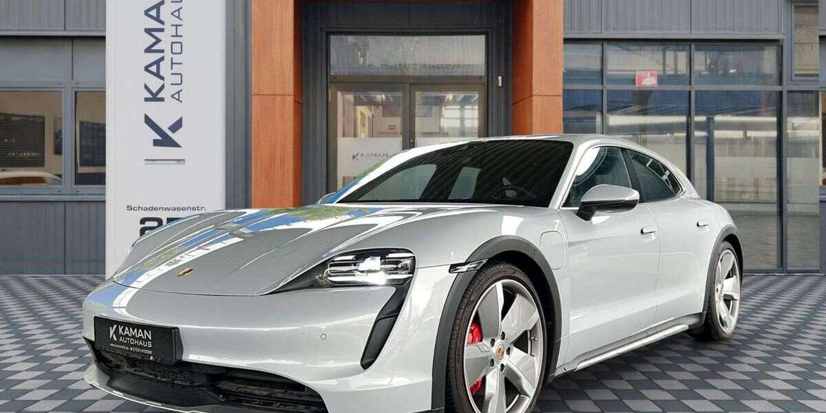 Porsche Taycan 3.000 km 74.500 &euro; Sindelfingen 71065