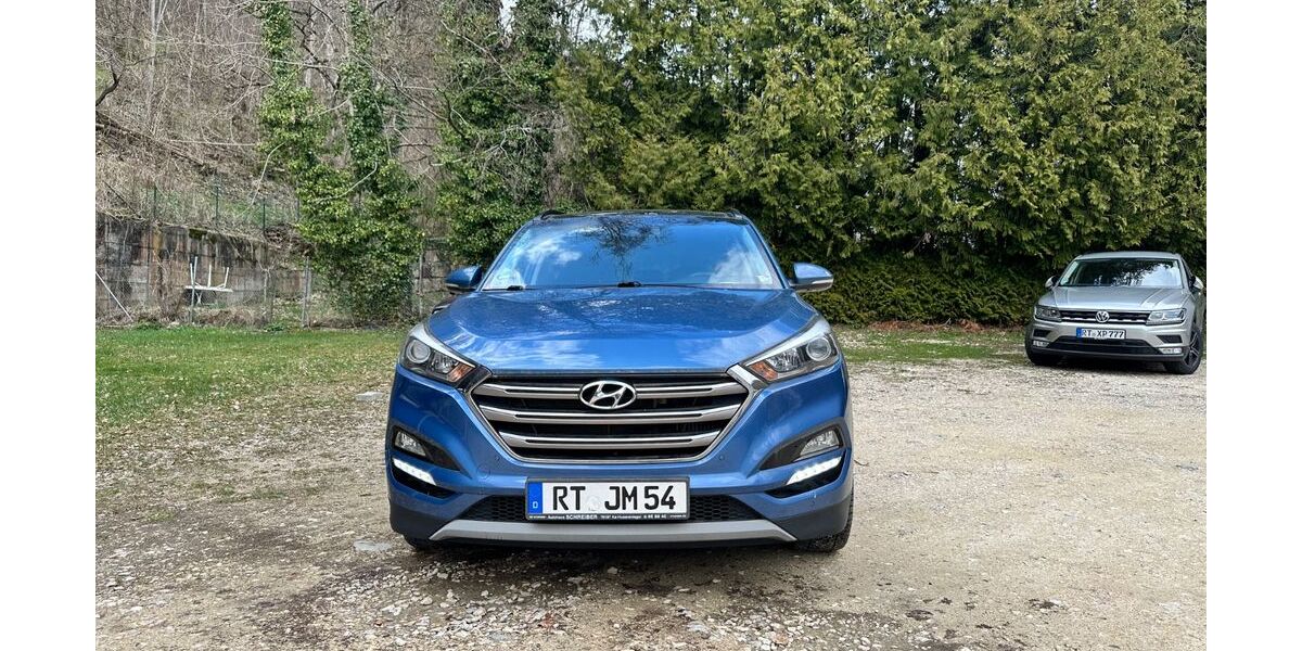 Hyundai TUCSON 87.000 km 14.900 &euro; Dettingen 72581