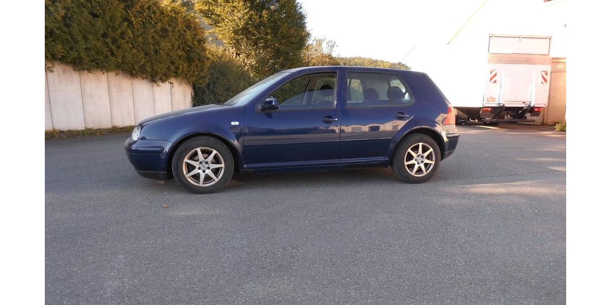 VW Golf 223.490 km 999 &euro; Hechingen 72379