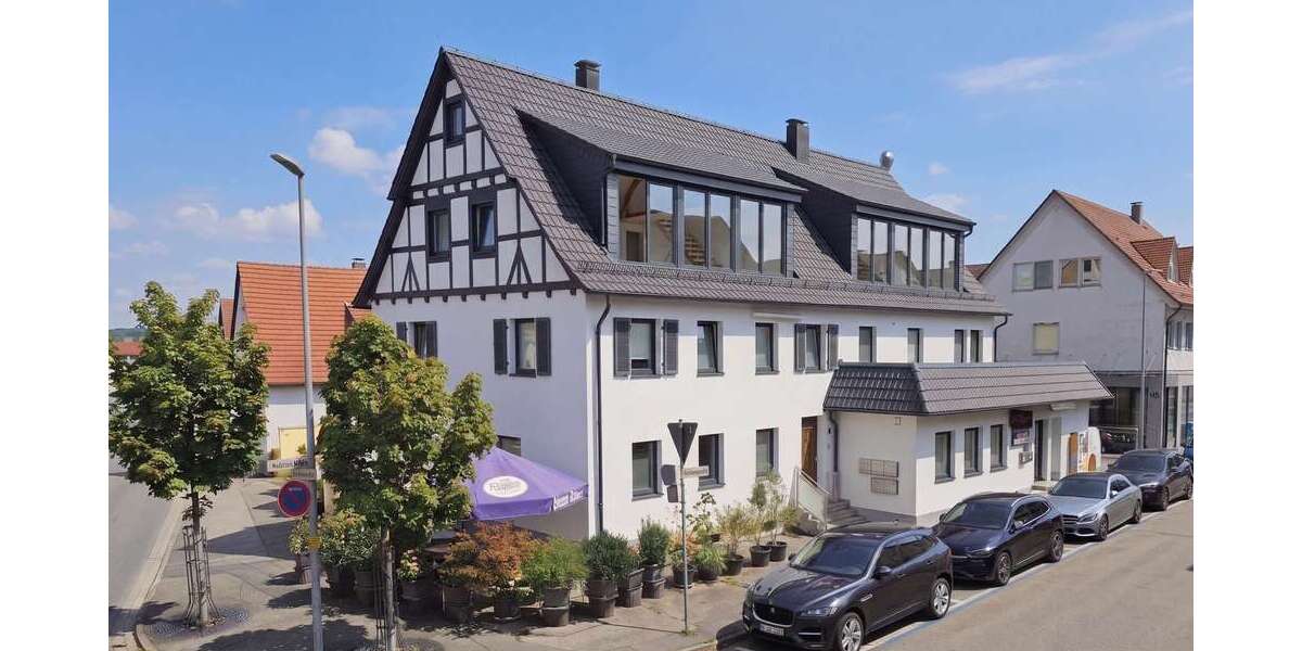 3 Zi. Dachgeschosswohnung mit zusätzlich ca. 30m² Bühnengrundfl. Galerie- od. Maisonette-Potenzial - Dachgeschoßwohnung Weilheim an der Teck | Angebot:27532418