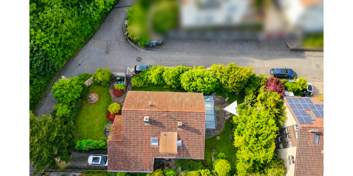 Einfamilienhaus Böblingen - 8.5 Zimmer, 206 m&sup2;, 949.000&euro; | Angebot:26220482