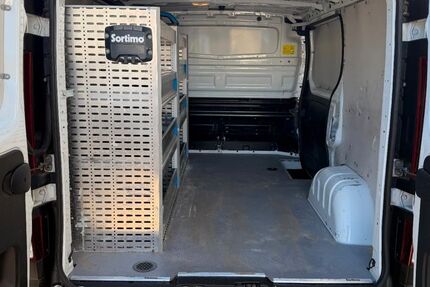 Opel Vivaro 64.227 km 11.500 &euro; Sindelfingen 71065