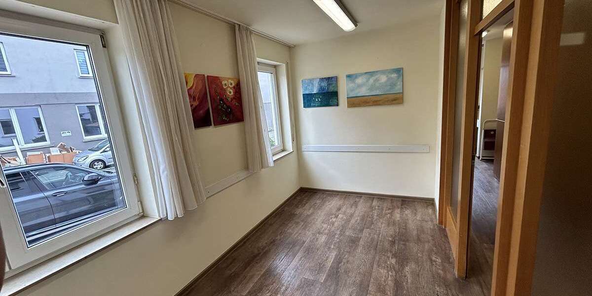 Etagenwohnung Kirchheim unter Teck Schafhof - 6 Zimmer, 102 m&sup2;, 299.000&euro; | Angebot:27666458