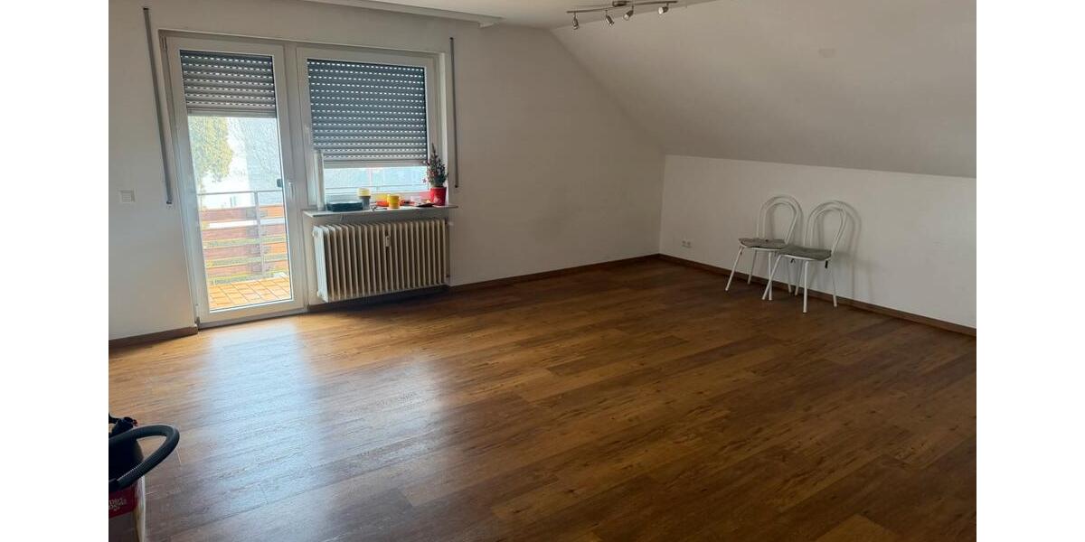 Etagenwohnung Kirchheim unter Teck - 4 Zimmer, 110 m&sup2;, 1.400&euro; | Angebot:25843405