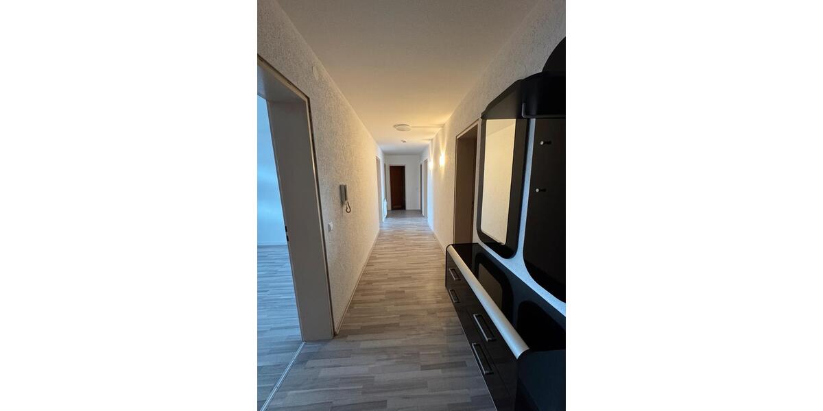 Etagenwohnung Sindelfingen Eichholz - 3.5 Zimmer, 89 m&sup2;, 1.250&euro; | Angebot:25729029