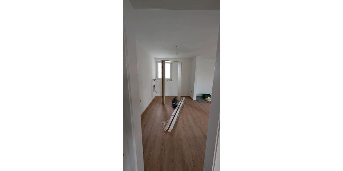 Etagenwohnung Reutlingen - 3.5 Zimmer, 90 m&sup2;, 1.290&euro; | Angebot:26693312
