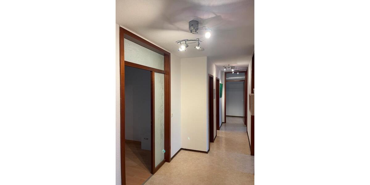 Etagenwohnung Rottenburg am Neckar - 5.5 Zimmer, 107 m&sup2;, 315.000&euro; | Angebot:24217433