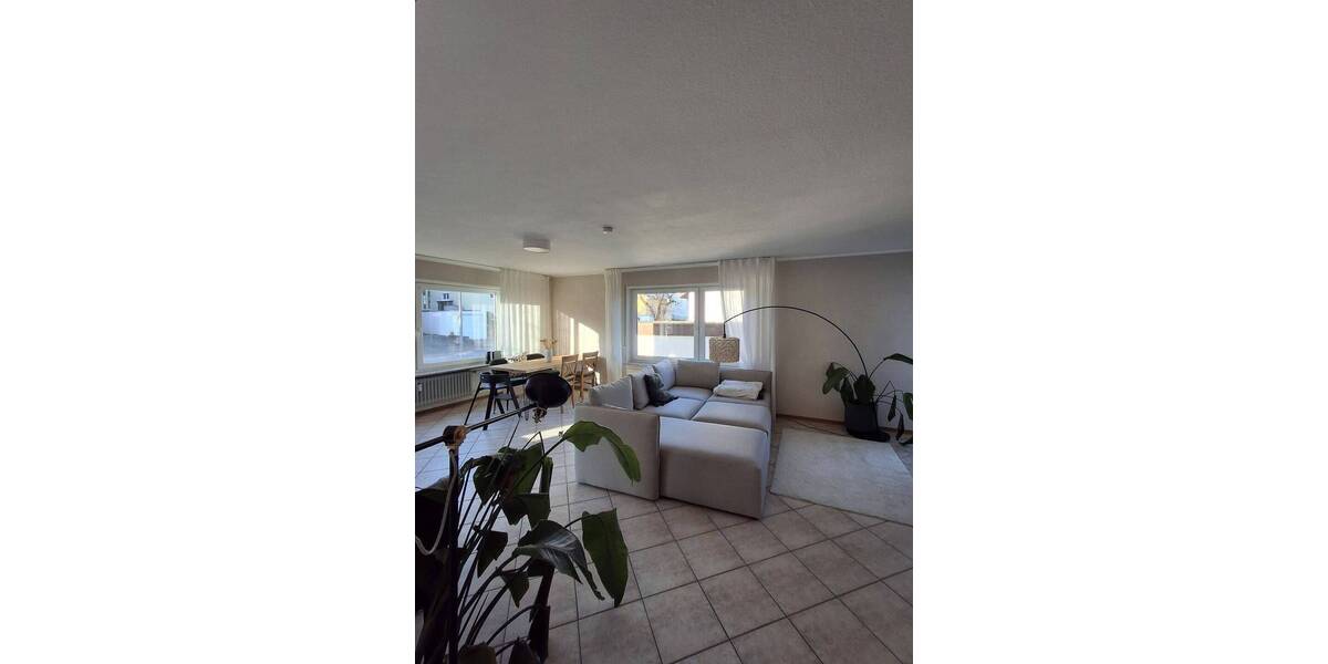 Etagenwohnung Ohmden - 4 Zimmer, 130 m&sup2;, 1.000&euro; | Angebot:26489096