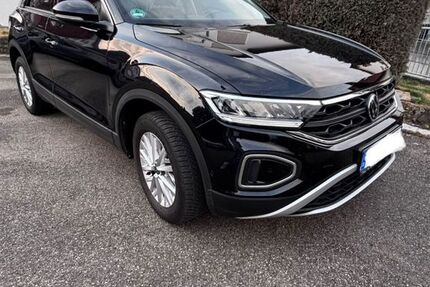 VW T-Roc 26.130 km 21.300 &euro; Dettingen 72581