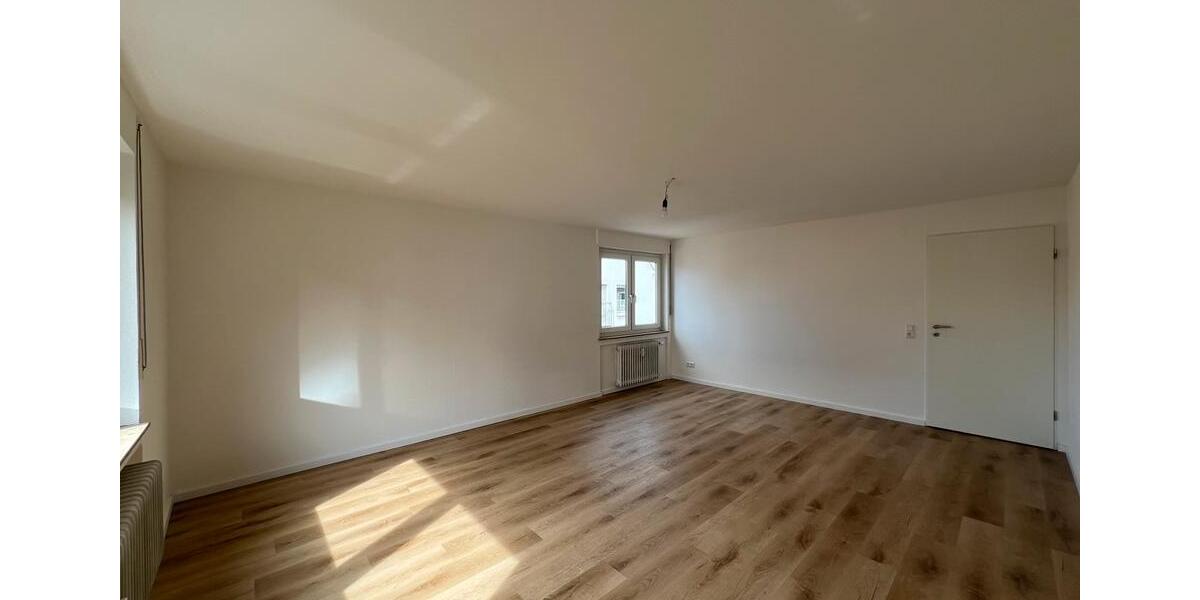 Etagenwohnung Eningen unter Achalm - 3 Zimmer, 74 m&sup2;, 1.285&euro; | Angebot:26041296