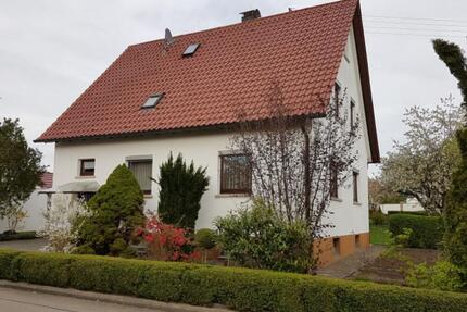 Haus Grabenstetten - 7 Zimmer, 123 m&sup2;, 415.000&euro; | Angebot:24658876