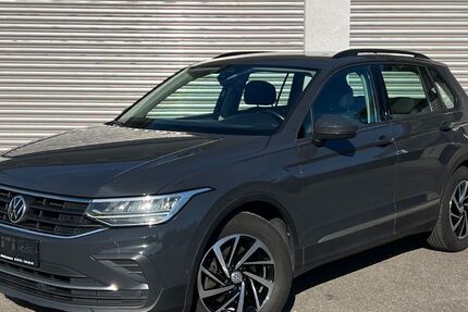 VW Tiguan 289.500 km 16.800 &euro; Hildrizhausen /Stuttgart 71157
