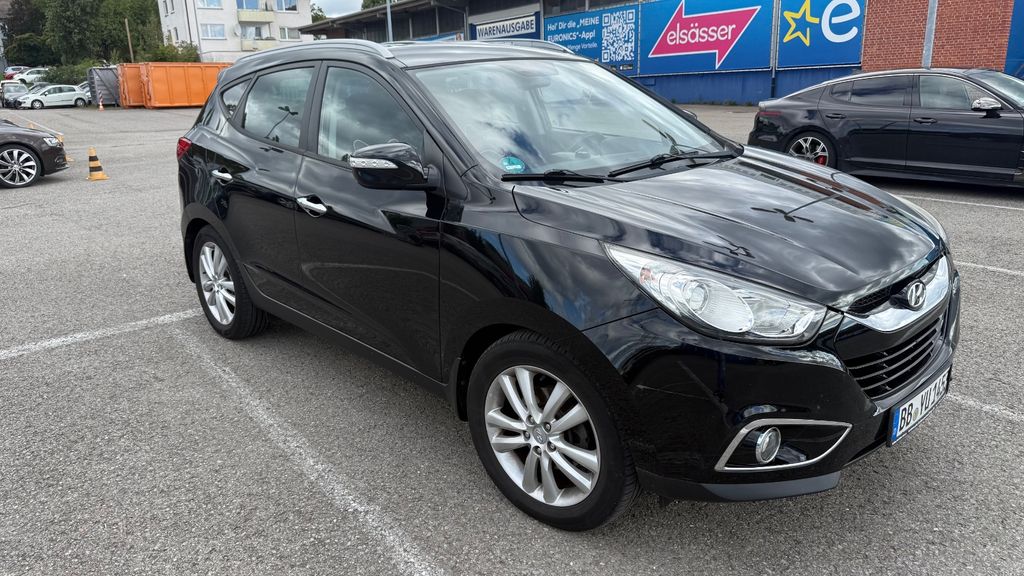 Hyundai ix35 135.000 km 9.599 &euro; Sindelfingen 71065