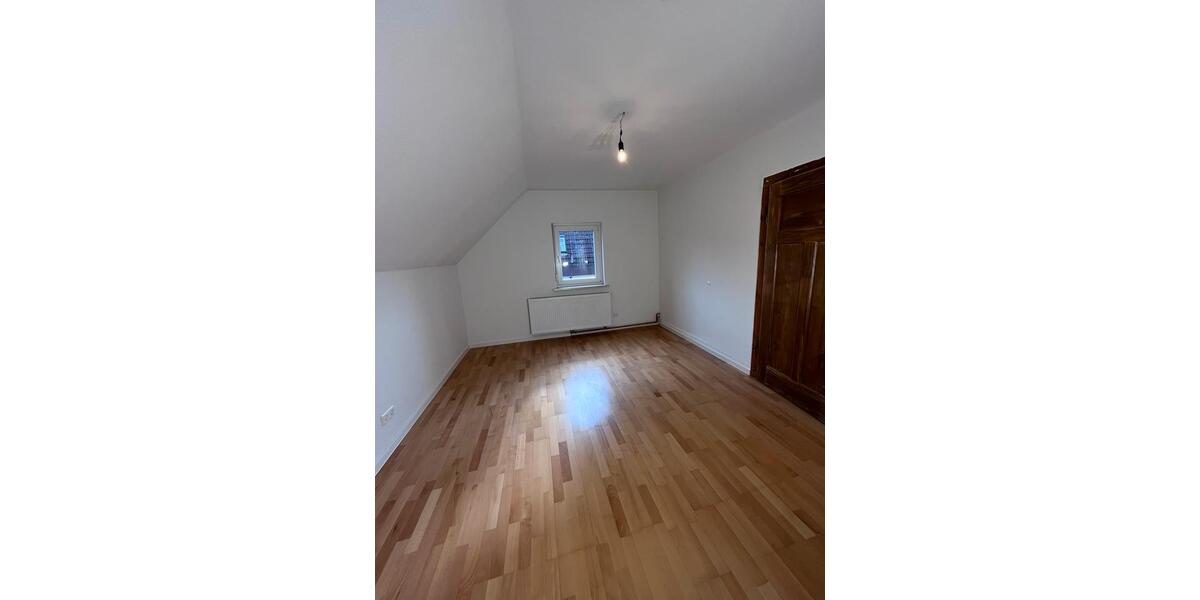 Dachgeschoßwohnung Rangendingen - 3 Zimmer, 79 m&sup2;, 890&euro; | Angebot:25982361