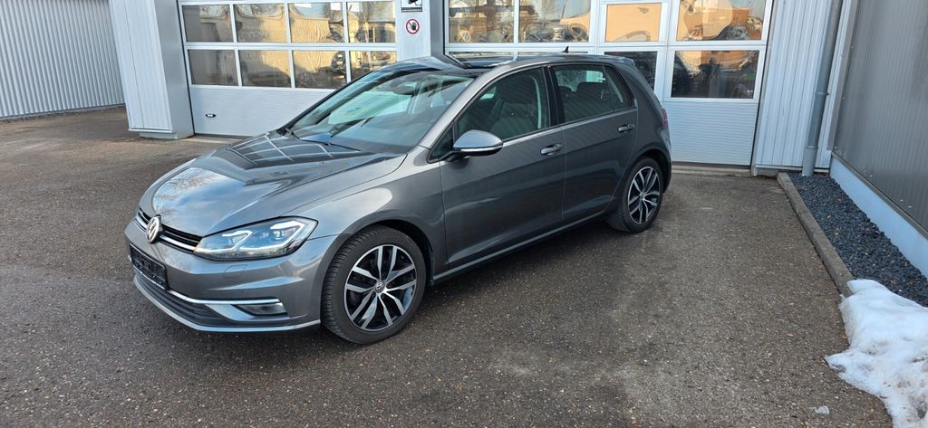 VW Golf 128.900 km 17.990 &euro; Engstingen 72829